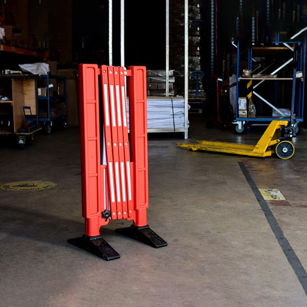 Red-White-Expandable-Safety-Barrier-2