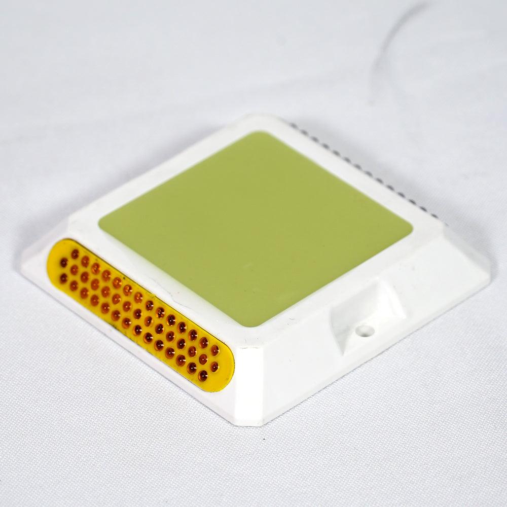Roadstud2_fdd5e78c-c363-4466-9549-eefeb0153c0c