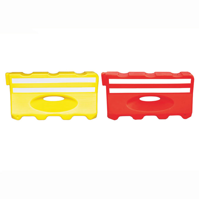 Water-filled-plastic-barricade-1