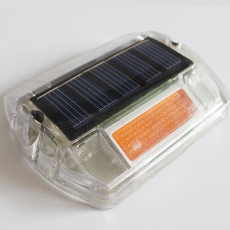 plasticsolarroadstud2