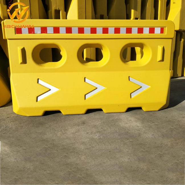 waterfilledbarrier_2_jpg