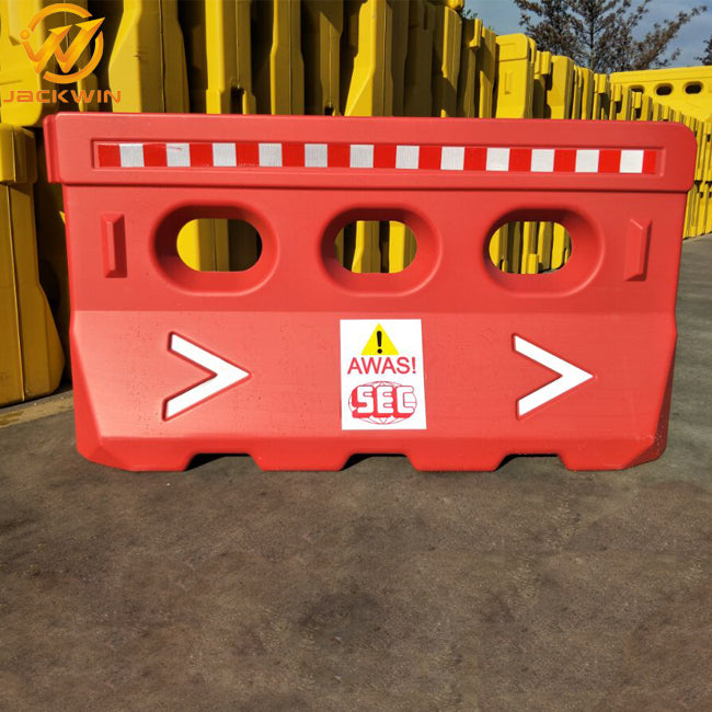 waterfilledbarrier_3_jpg